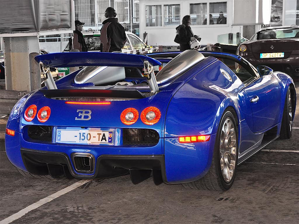 Bugatti_veyron i blå